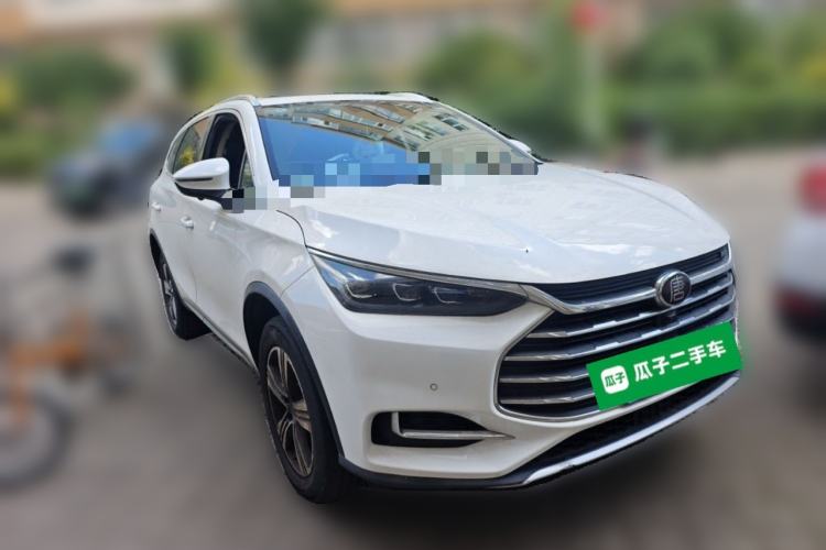 Used BYD Tang 2018 2.0T Automatic SmartConnect Luxury Edition 5 Seats China V Standard Front Right 45 Deg