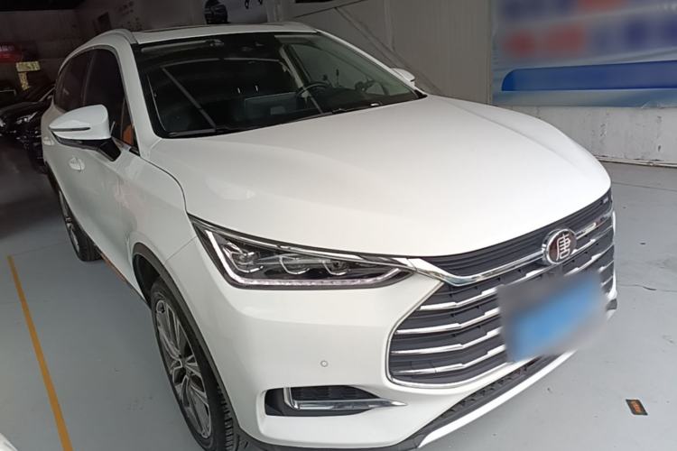Used BYD Tang 2018 2.0T Automatic SmartConnect Prestige 7-Seater China V Standard Front Right 45 Deg