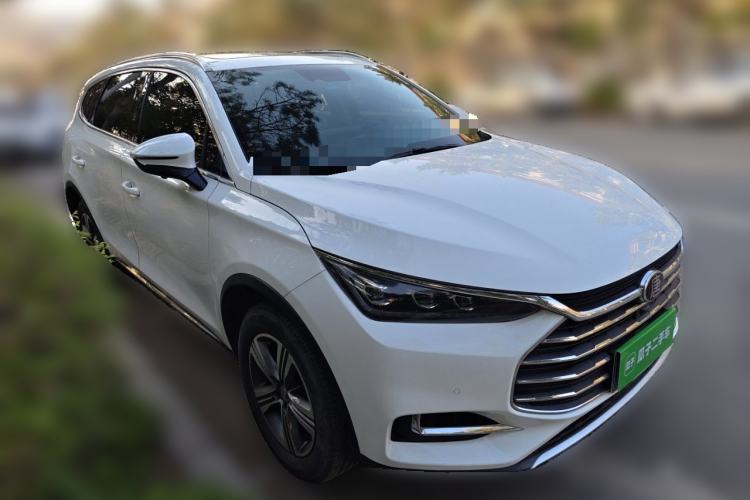 Used BYD Tang 2018 2.0T Automatic SmartConnect Luxury Edition 5 Seats China V Standard Front Right 45 Deg