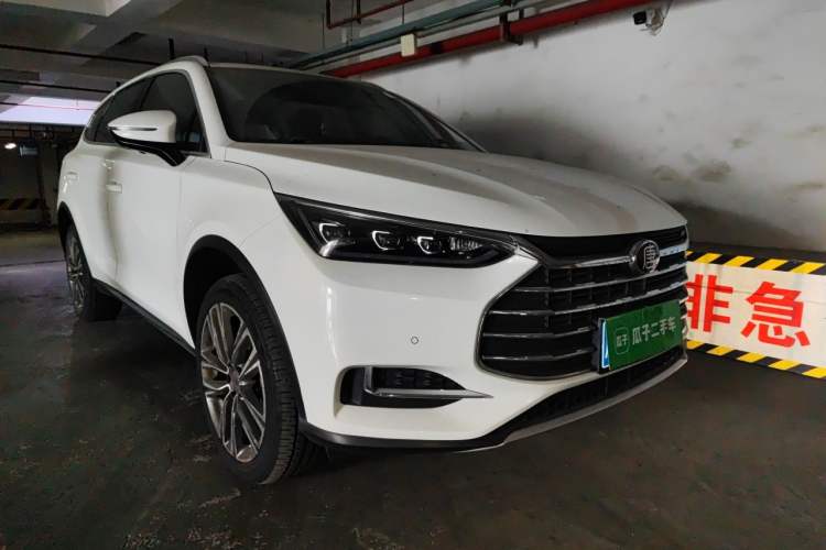 Used BYD Tang 2018 2.0T Automatic SmartConnect Prestige 7-Seater China V Standard Front Right 45 Deg