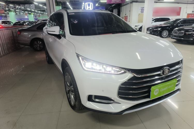 Used BYD Tang 2018 2.0T Automatic SmartConnect Prestige 7-Seater China V Standard Front Right 45 Deg