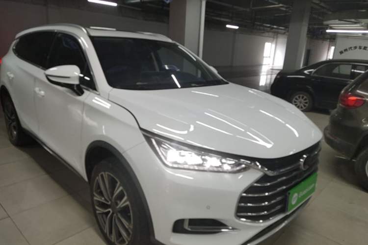 Used BYD Tang 2018 2.0T Automatic SmartConnect Prestige 7-Seater China V Standard Front Right 45 Deg