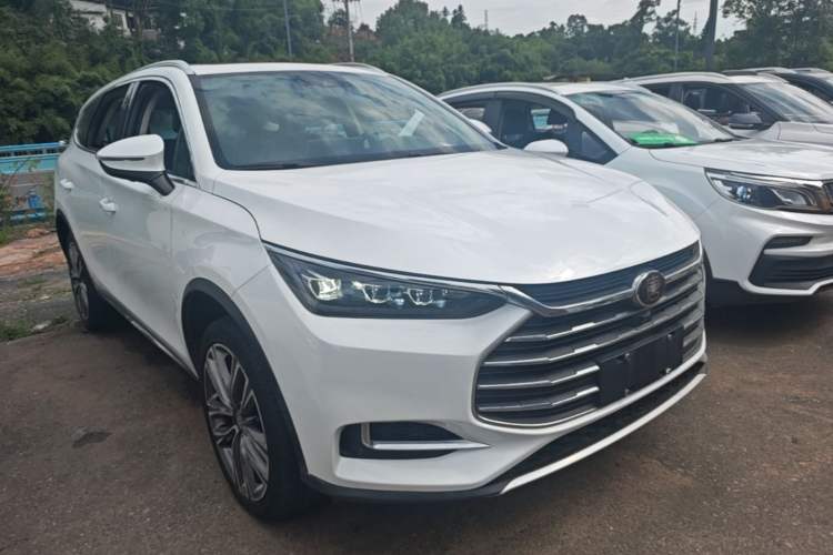 Used BYD Tang 2018 2.0T Automatic Smart Connect Prestige 7-Seater China V Standard Front Right 45 Deg