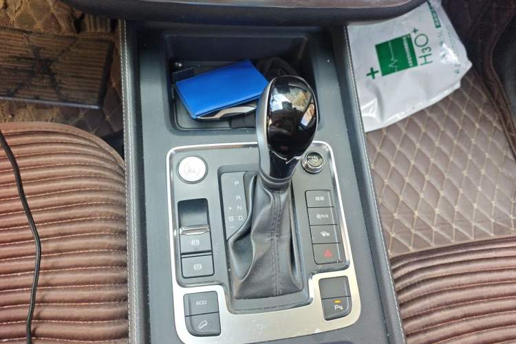 Used BYD Tang 2018 2.0T Automatic SmartConnect Luxury Edition 5 Seats China V Standard Gear Lever
