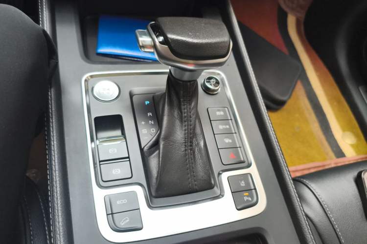 Used BYD Tang 2018 2.0T Automatic SmartConnect Prestige 7-Seater China V Standard Gear Lever