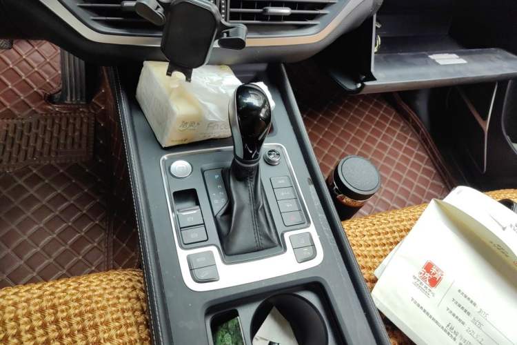 Used BYD Tang 2018 2.0T Automatic SmartConnect Prestige 7-Seater China V Standard Gear Lever