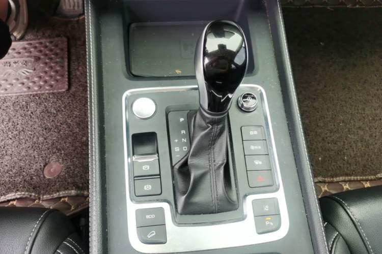 Used BYD Tang 2018 2.0T Automatic SmartConnect Prestige 7-Seater China V Standard Gear Lever