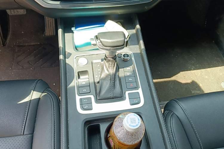 Used BYD Tang 2018 2.0T Automatic Smart Connect Prestige 7-Seater China V Standard Gear Lever