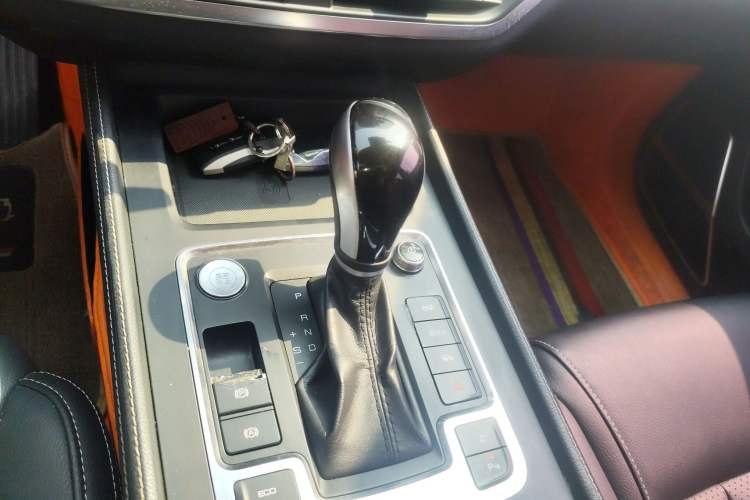 Used BYD Tang 2018 2.0T Automatic SmartConnect Prestige 7-Seater China V Standard Gear Lever