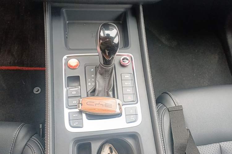 Used BYD Tang 2018 2.0T Automatic SmartConnect Prestige 7-Seater China V Standard Gear Lever