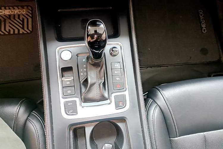 Used BYD Tang 2018 2.0T Automatic SmartConnect Luxury Edition 5 Seats China V Standard Gear Lever