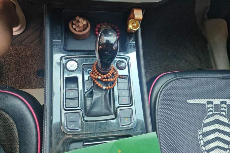 Used BYD Tang 2018 2.0T Automatic Smart Connect Prestige 7-Seater China V Standard Gear Lever