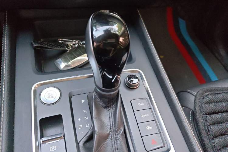 Used BYD Tang 2018 2.0T Automatic SmartConnect Luxury Edition 5 Seats China V Standard Gear Lever