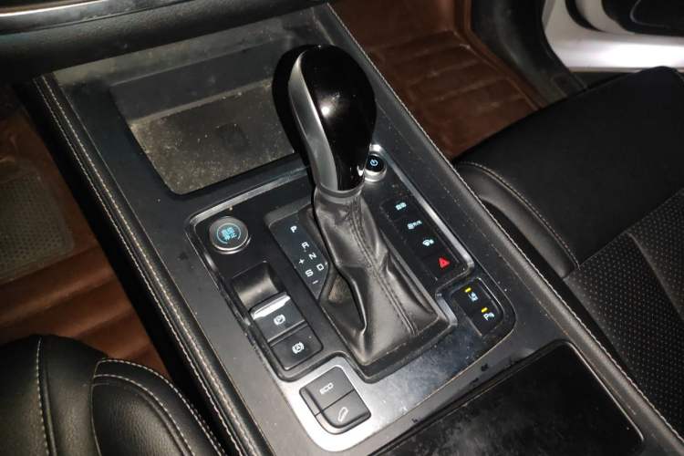 Used BYD Tang 2018 2.0T Automatic SmartConnect Prestige 7-Seater China V Standard Gear Lever