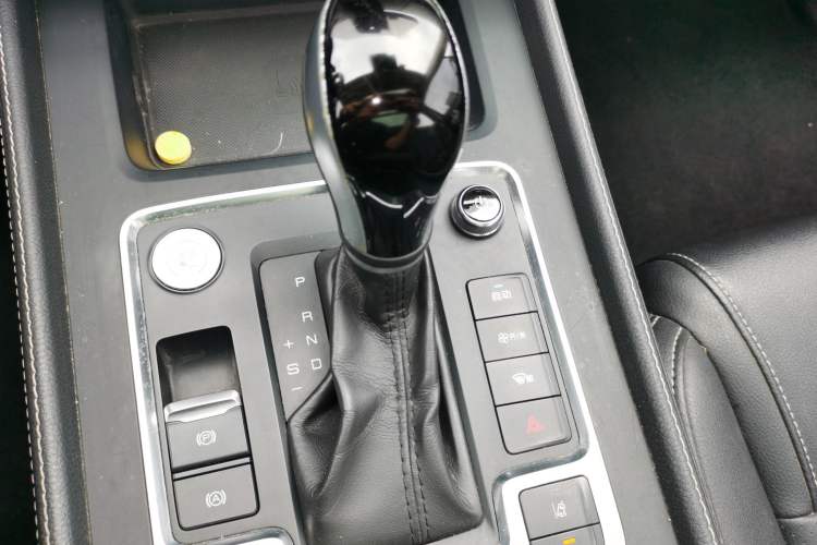 Used BYD Tang 2018 2.0T Automatic SmartConnect Prestige 7-Seater China V Standard Gear Lever
