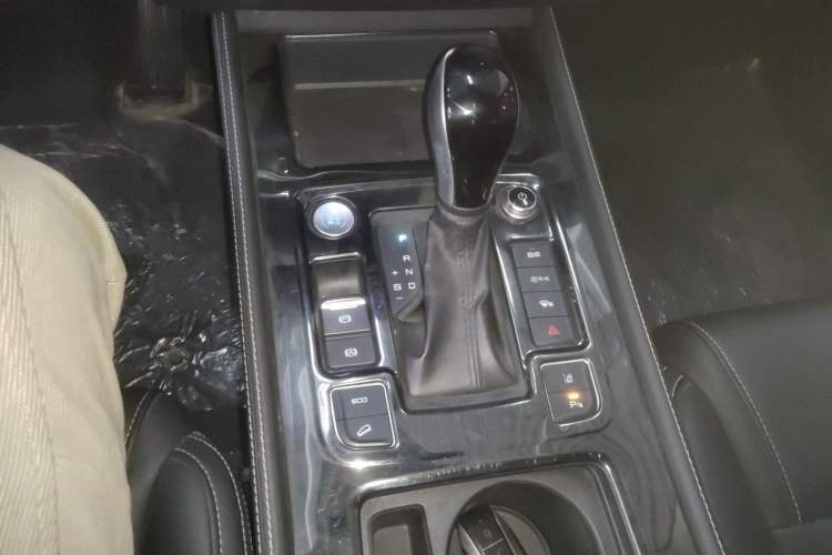Used BYD Tang 2018 2.0T Automatic SmartConnect Prestige 7-Seater China V Standard Gear Lever