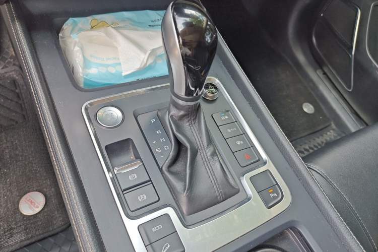 Used BYD Tang 2018 2.0T Automatic Smart Connect Prestige 7-Seater China V Standard Gear Lever