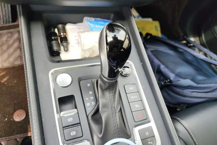 Used BYD Tang 2018 2.0T Automatic SmartConnect Prestige 7-Seater China V Standard Gear Lever