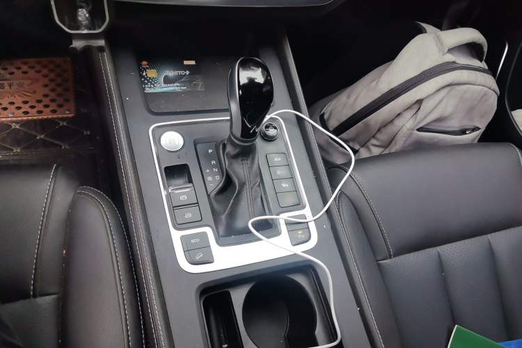 Used BYD Tang 2018 2.0T Automatic Smart Connect Prestige 7-Seater China V Standard Gear Lever