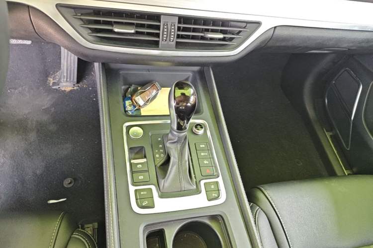Used BYD Tang 2018 2.0T Automatic SmartConnect Prestige 7-Seater China V Standard Gear Lever