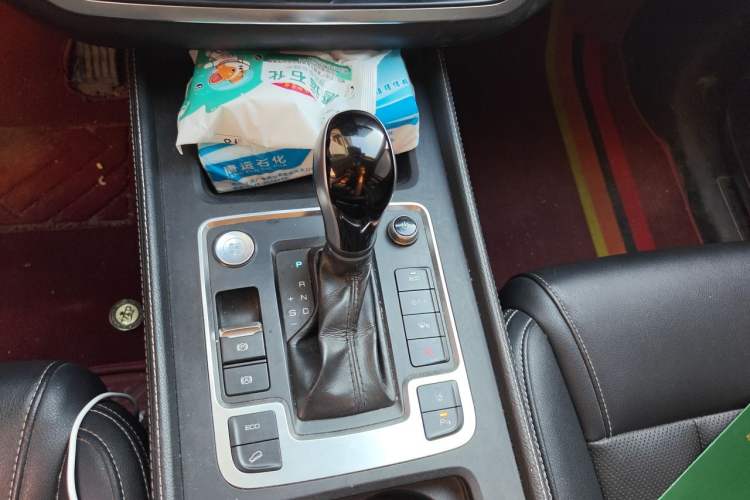Used BYD Tang 2018 2.0T Automatic SmartConnect Prestige 7-Seater China V Standard Gear Lever