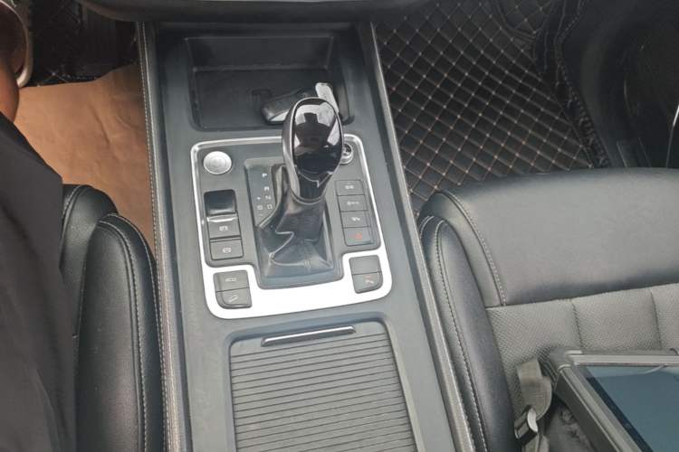 Used BYD Tang 2018 2.0T Automatic Smart Connect Prestige 7-Seater China V Standard Gear Lever