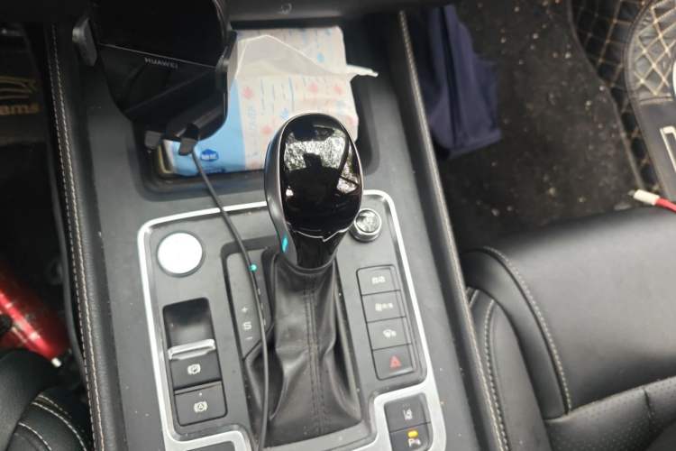 Used BYD Tang 2018 2.0T Automatic SmartConnect Prestige 7-Seater China V Standard Gear Lever