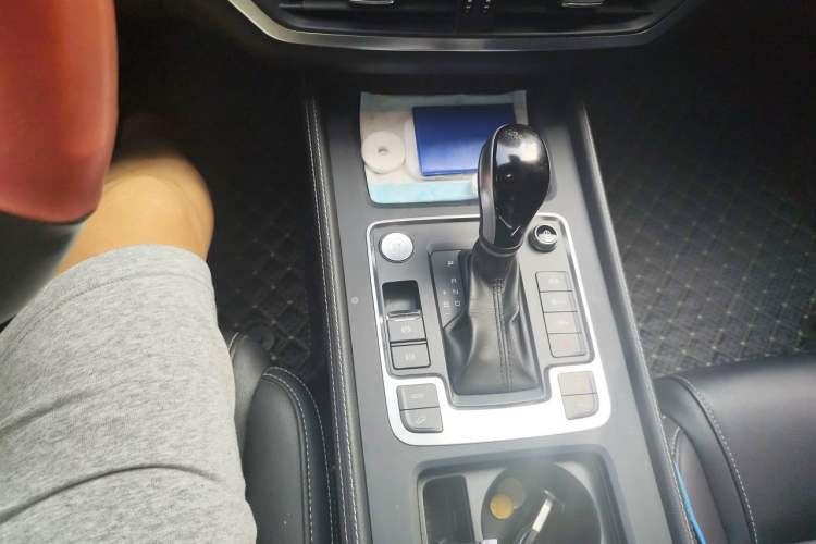 Used BYD Tang 2018 2.0T Automatic SmartConnect Prestige 7-Seater China V Standard Gear Lever