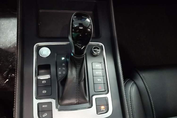 Used BYD Tang 2018 2.0T Automatic Smart Connect Prestige 7-Seater China V Standard Gear Lever