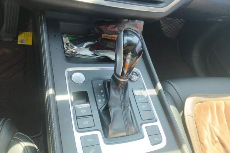 Used BYD Tang 2018 2.0T Automatic Smart Connect Prestige 7-Seater China V Standard Gear Lever