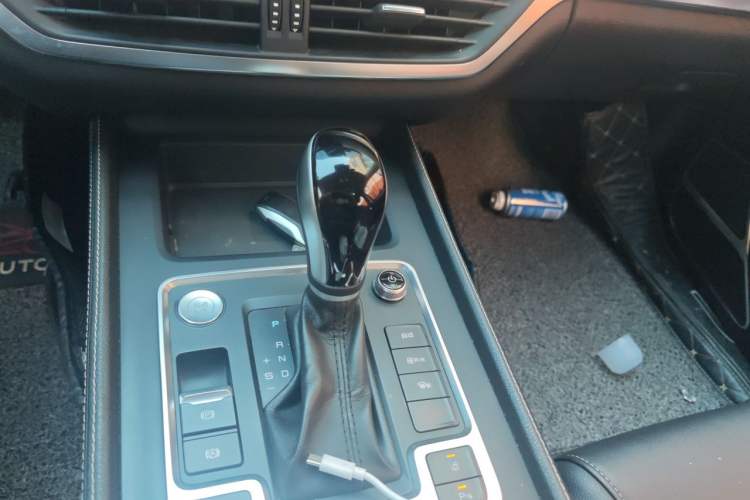 Used BYD Tang 2018 2.0T Automatic SmartConnect Prestige 7-Seater China V Standard Gear Lever