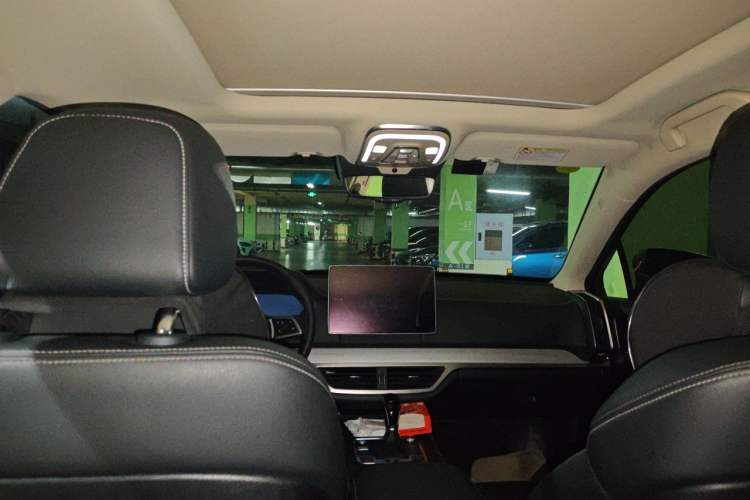 Used BYD Tang 2018 2.0T Automatic SmartConnect Prestige 7-Seater China V Standard Headliner