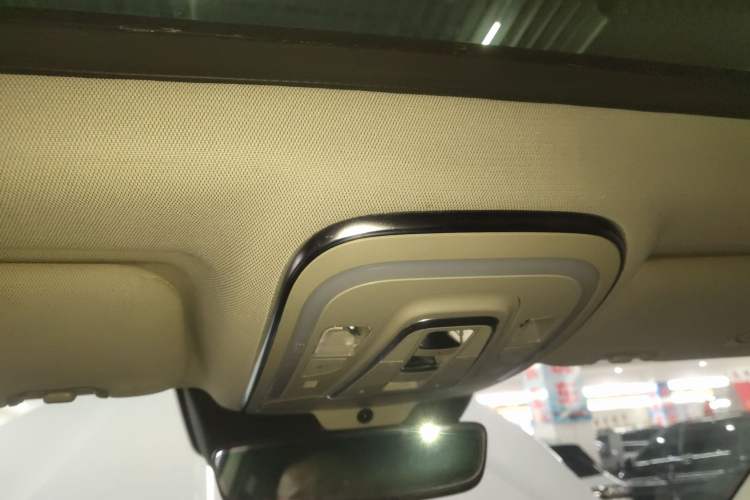 Used BYD Tang 2018 2.0T Automatic SmartConnect Prestige 7-Seater China V Standard Headliner