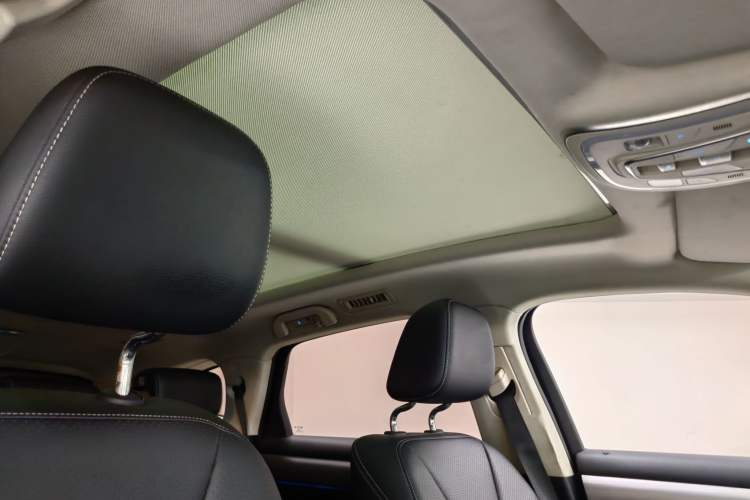 Used BYD Tang 2018 2.0T Automatic SmartConnect Prestige 7-Seater China V Standard Headliner