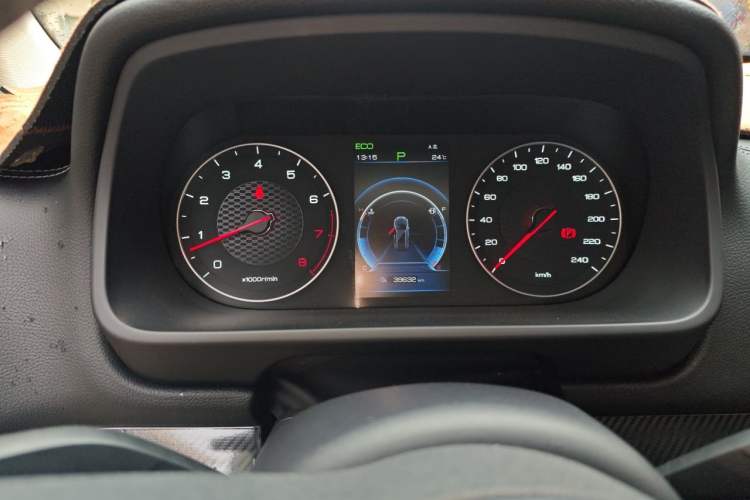Used BYD Tang 2018 2.0T Automatic Smart Connect Prestige 7-Seater China V Standard Instrument Cluster