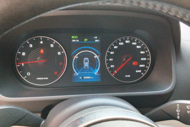 Used BYD Tang 2018 2.0T Automatic Smart Connect Prestige 7-Seater China V Standard Instrument Cluster