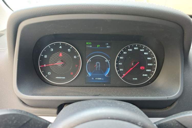 Used BYD Tang 2018 2.0T Automatic SmartConnect Luxury Edition 5 Seats China V Standard Instrument Cluster
