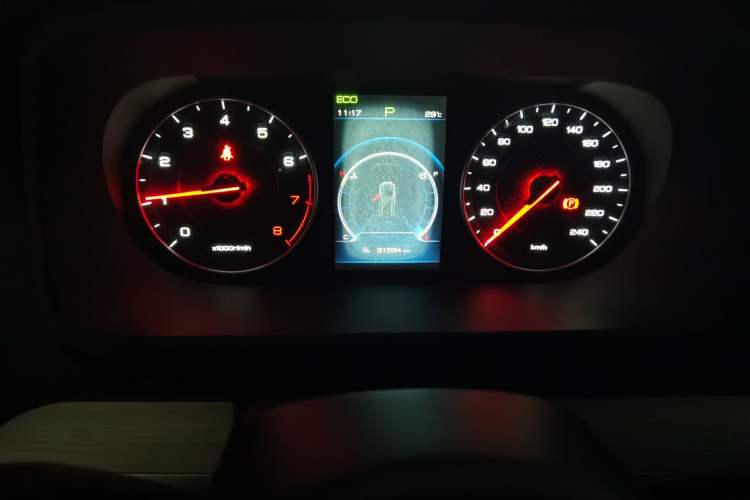Used BYD Tang 2018 2.0T Automatic Smart Connect Prestige 7-Seater China V Standard Instrument Cluster