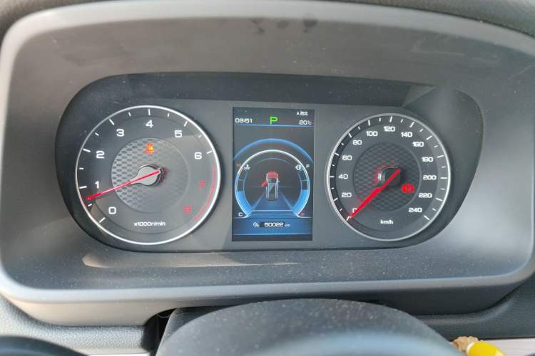 Used BYD Tang 2018 2.0T Automatic Smart Connect Prestige 7-Seater China V Standard Instrument Cluster