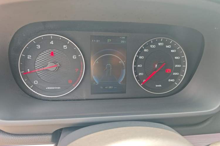 Used BYD Tang 2018 2.0T Automatic Smart Connect Prestige 7-Seater China V Standard Instrument Cluster