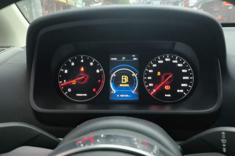 Used BYD Tang 2018 2.0T Automatic Smart Connect Prestige 7-Seater China V Standard Instrument Cluster