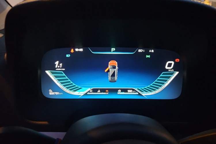 Used BYD Tang 2018 2.0T Automatic SmartConnect Prestige 7-Seater China V Standard Instrument Cluster