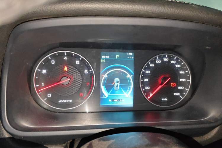 Used BYD Tang 2018 2.0T Automatic Smart Connect Prestige 7-Seater China V Standard Instrument Cluster