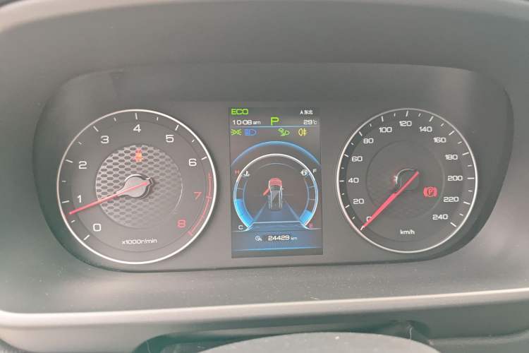 Used BYD Tang 2018 2.0T Automatic SmartConnect Luxury 7-Seater China V Emission Standard Instrument Cluster