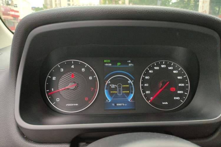 Used BYD Tang 2018 2.0T Automatic Smart Connect Prestige 7-Seater China V Standard Instrument Cluster