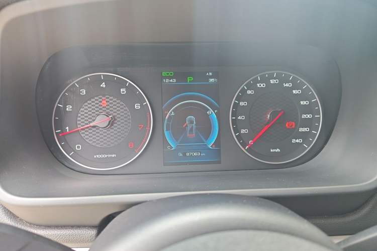Used BYD Tang 2018 2.0T Automatic Smart Connect Prestige 7-Seater China V Standard Instrument Cluster