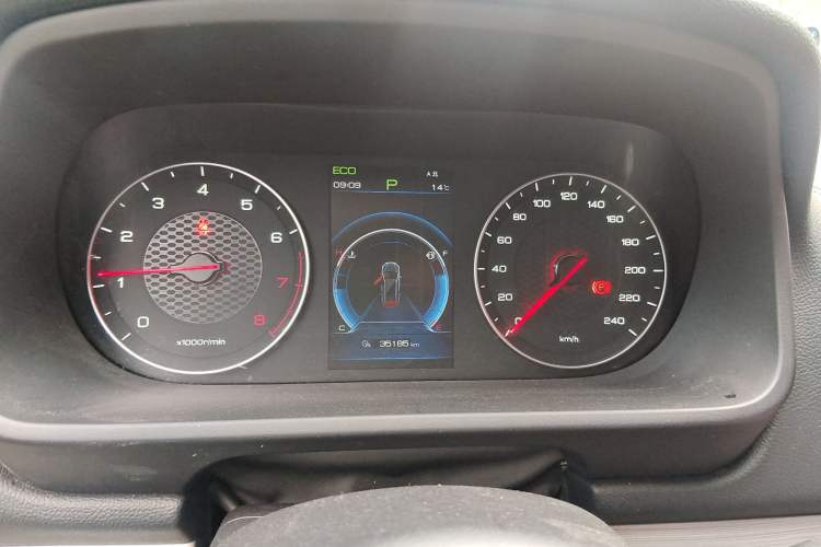 Used BYD Tang 2018 2.0T Automatic SmartConnect Luxury 7-Seater China V Emission Standard Instrument Cluster