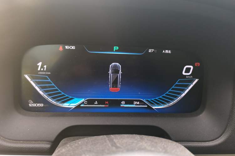 Used BYD Tang 2018 2.0T Automatic SmartConnect Prestige 7-Seater China V Standard Instrument Cluster