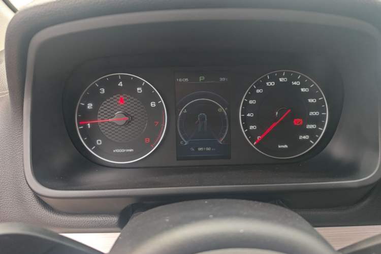 Used BYD Tang 2018 2.0T Automatic Smart Connect Prestige 7-Seater China V Standard Instrument Cluster
