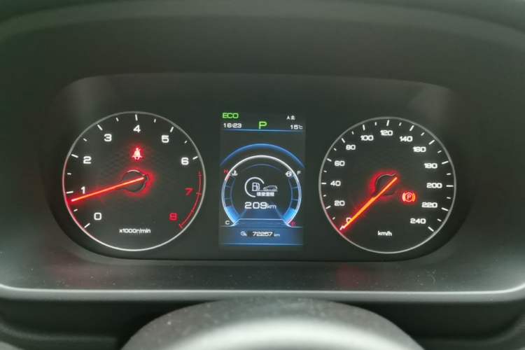Used BYD Tang 2018 2.0T Automatic SmartConnect Luxury Edition 5 Seats China V Standard Instrument Cluster